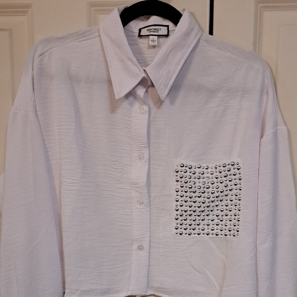 Discreet White Crop Top with Silver Accents
